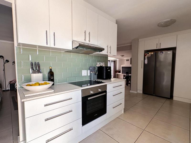 3 Bedroom Property for Sale in Wellway Park East Western Cape